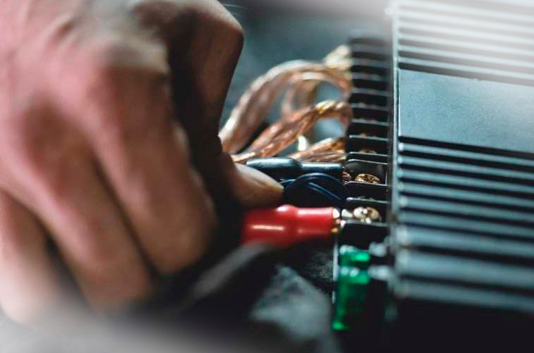 Can You Put a Soundbar in a Car?